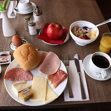 Scope Mirage 3* Neuss