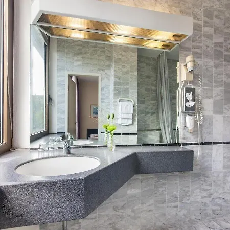 Scope Mirage 3* Neuss