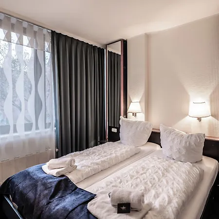 Scope Mirage 3* Neuss