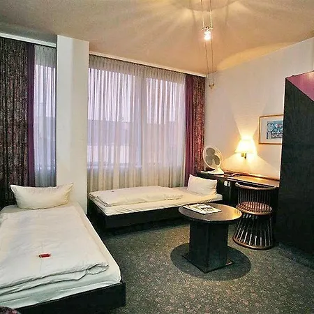 Scope Mirage 3* Neuss