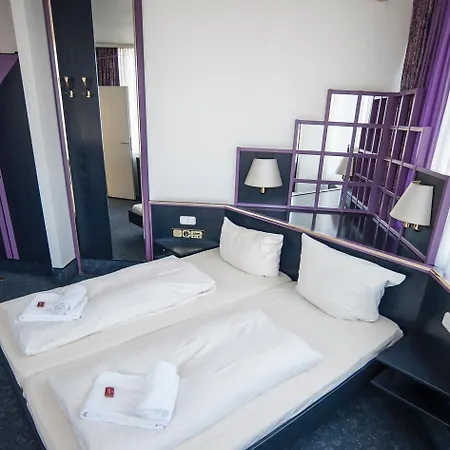 Scope Mirage 3* Neuss