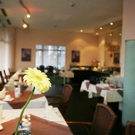 Scope Mirage 3* Neuss